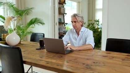 Menno Lanting schrijft historisch boek over uitbesteden van kinderen: ‘De pleegzorg van vroeger was overzichtelijk’