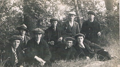 Ermelo Toen 664: vermoedelijk mannen van wasserij Veldwijk, wie herkent er iemand?