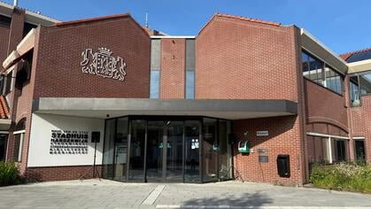 Indiener vangt bot bij college; kap op garage op perceel in Harderwijk blijft toegestaan