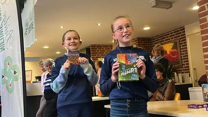 Breinkrakend Veluwse Jeugdbrigde Toernooi voor scholen in de regio: ‘Het bridgezaadje is geplant voor de toekomst’