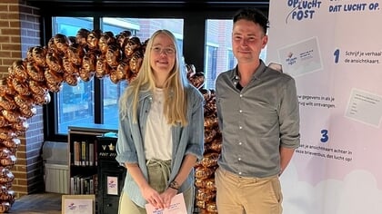 Tweetal wil ‘Harderwijk mooier maken’ met initiatief Opluchtpost: ‘Brief schrijven is een kunst die is uitgestorven’