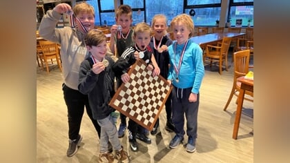 Jelle van Dalen en Jan van Galen Puttens schooldamkampioen