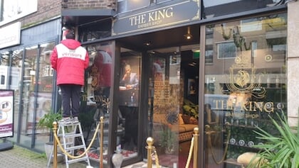 Explosie bij The King Barberschop is ,een complete verrassing’, zegt eigenaar