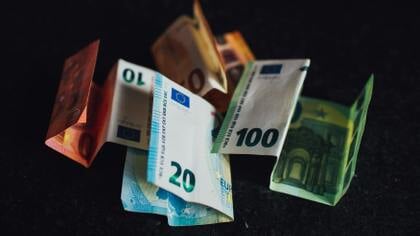 Gemeente Harderwijk leidt nederlaag in kwestie rond planschade van bedrijf aan de Verkeersweg; bedrag loopt fors op