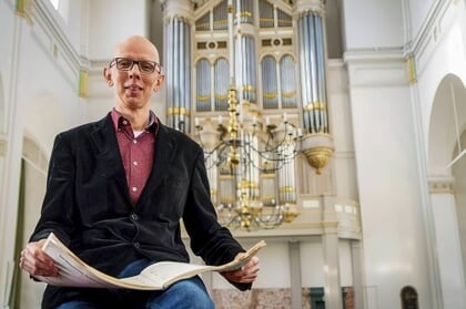 Psalmen eindigen bij Arjan Versluis fluisterzacht of met een donderende climax