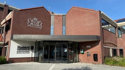 Uurtarief van zestien euro als gunningscriterium in aanbestedingen verdeelt raad tot op het bot; besluit valt in raadsvergadering