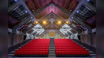 Theater in christelijk college Nassau Veluwe en Plantagekerk vallen af als nieuwe podiumvoorziening; Bouw & Infrapark krijgt renovatie