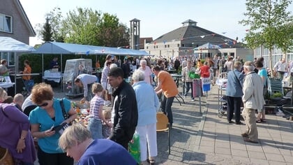 Fancy Fair bij Andreaskerk Putten: verkoop tweedehands spullen, kinderspelen en rad van fortuin