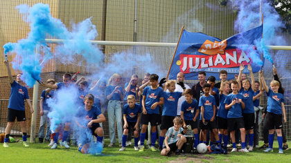 Tweede plek voor de strijders van de Koningin Julianaschool in de districtsfinale van het schoolvoetbalkampioenschap