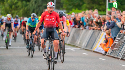 Wielerronde Horst & Telgt heeft dit jaar koppelrit: ‘De sport beoefenen we als hobby en hoe leuk is het dan om dat met je zoon te doen?’