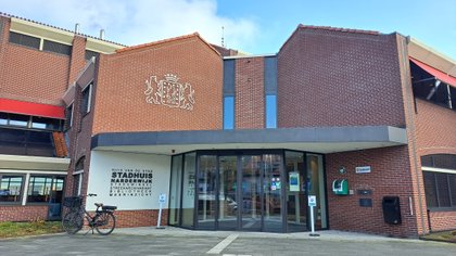 Wethouder Enklaar zegt gesprek met Coastal roeivereniging toe om aanpak van Romneyloods
