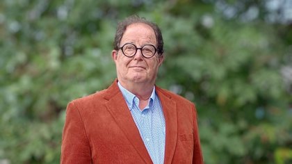 Columnist Pieter van Heiningen vindt het plezier in tweedehands schatzoeken: ‘Tweedehands geluk’