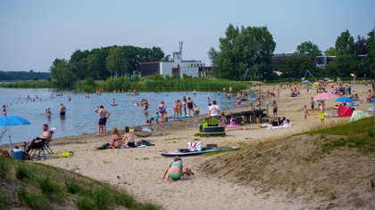 Provincie Gelderland waarschuwt voor zwemmersjeuk Strand Nulde