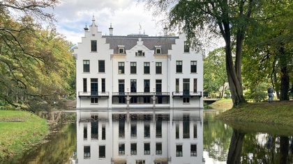 Fietstocht langs grafheuvels en kasteel onder leiding boswachter op landgoed Staverden