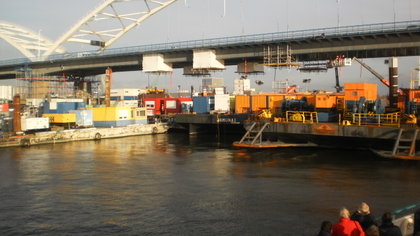 Bijna tien jaar geleden werden vrachtwagens ook geweerd van de Merwedebrug bij Gorinchem