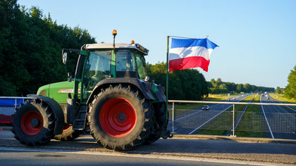Ermelose boeren gaan met tractoren naar het Raadhuisplein: ‘We overhandigen de burgemeester een brief met de mening van de boeren’