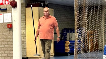 Al 25 jaar gezicht van de sporthallen; Rien Schreuder viert jubileum