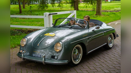 In beeld: oldtimers en sportwagens tijdens elfde Lions Toertocht; verwarring rondom startlocatie