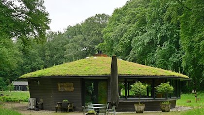 Stichting de Maretak opent een rouwcafé in Theehuis Groevenbeek voor herkenning, ontmoeting en een luisterend oor