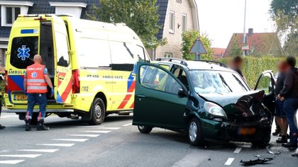 Renswoudse (70) gewond bij botsing auto’s in buitengebied