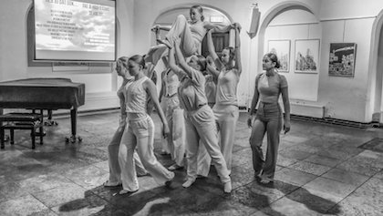 Wanderlust tijdens Hanze-Avonturen brengt Harderwijk in beweging met een avond vol kunst en ontdekking