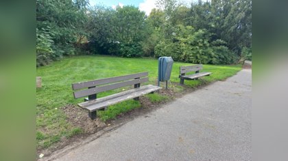 Bankjes Emmapark verhuisd naar Julianalaan in Gorinchem