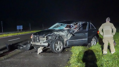 Automobilist onder invloed botst achterop vrachtwagen op A28 bij Putten