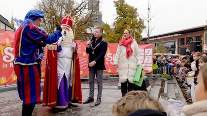 Sint in Rijssen: Piet breekt ambtsketen burgemeester