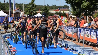 Internationale triatleten aan de start