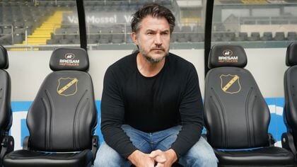 De voormalige Rode Duivel Carl Hoefkens wordt de nieuwe hoofdtrainer van NAC