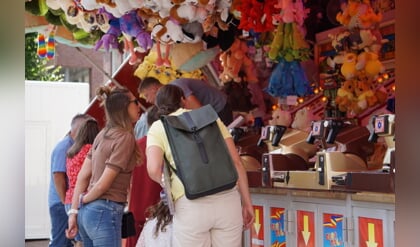 Zwieren en zwaaien: De kermis is van start!