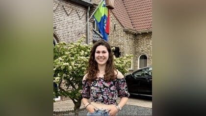 Sophie is cum laude geslaagd voor haar vwo-diploma: ‘Dat is niet vanzelf gegaan’