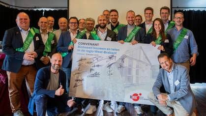 Wethouder Sharona van Ham tekent convenant biobased bouwen en telen
