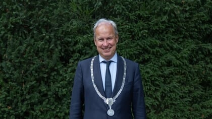 Burgemeester Anne Mulder noemt schade tijdens jaarwisseling in Halderberge “erg jammer”