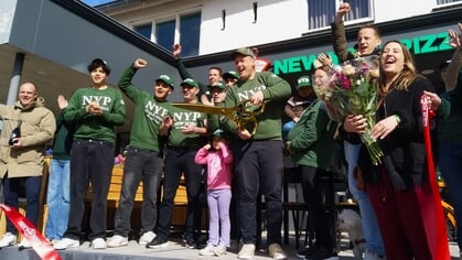 New York Pizza feestelijk geopend