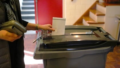 Zo stemde Tholen: SGP blijft grootste partij, nieuwkomer FvD pakt drie zetels