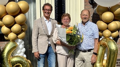 Cees (86) en Jo (84) zijn al zestig jaar samen: ‘Het eerste kusje was achter stromijt’
