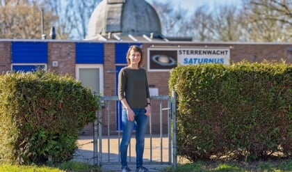Waardse Lisa deelt fascinatie voor heelal via eigen website